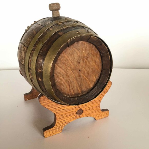 Vintage Oak Whiskey Barrel Cask - Picture 4 of 6